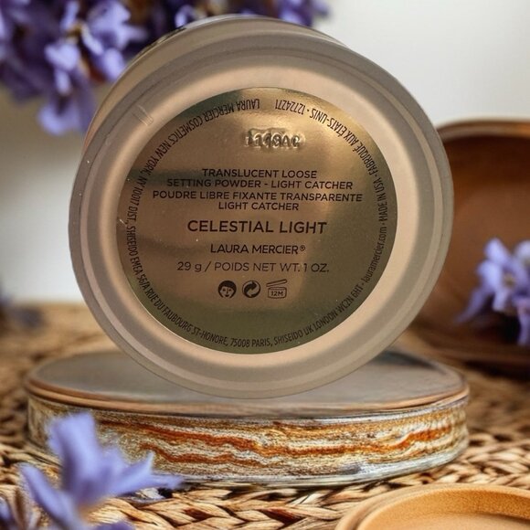 Laura Mercier Translucent Loose Setting Powder – Light Catcher “Celestial Light” - Picture 2 of 4